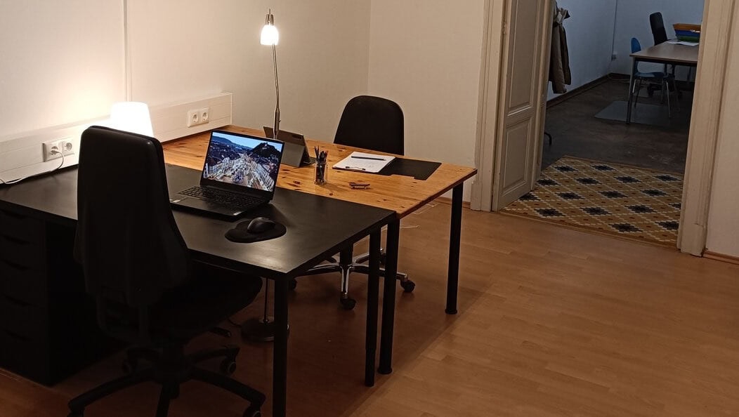 Ein Arbeitsplatz im Co-Ring, dem Coworking Space in der Grazer Innenstadt, betrieben von Bikes4cargo